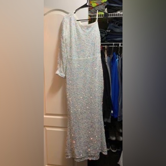 Evening/Prom dress - Picture 2 of 3